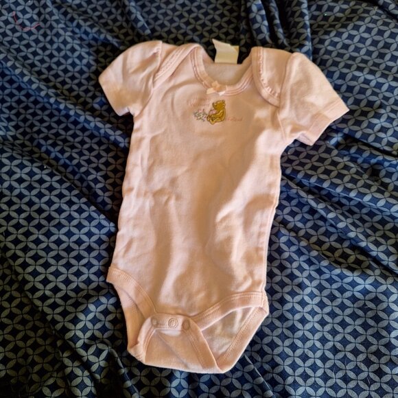 winnie the pooh onesie - Picture 1 of 5